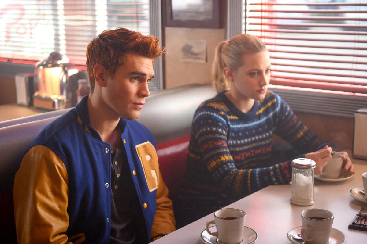 KJ Apa and Lili Reinhartin Riverdale High School