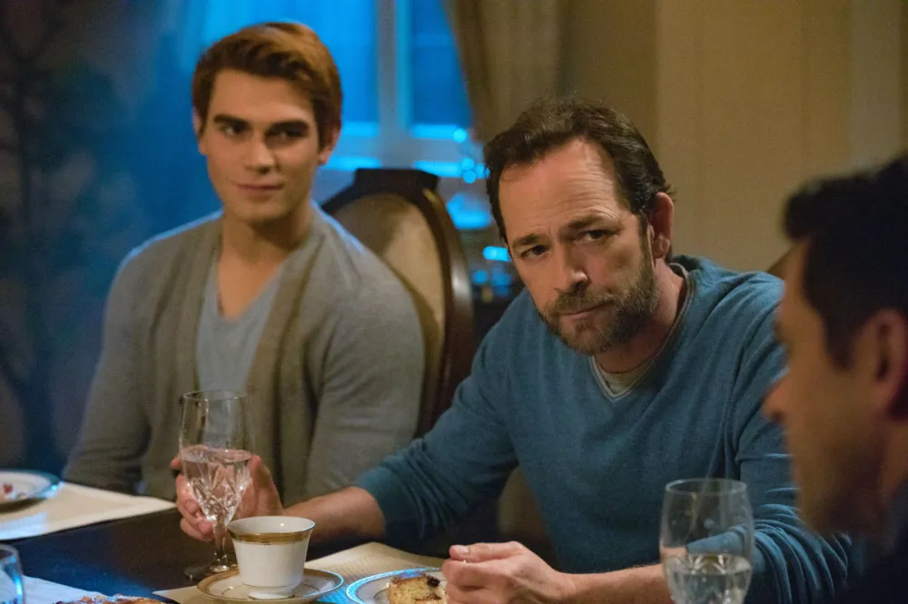 KJ Apa on Mentor Luke Perry Riverdale