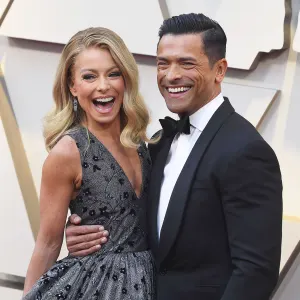 Kelly Ripa Mark Consuelos Wrestling Instead of Met Gala 2019