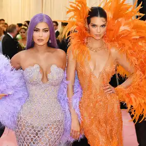 Kylie Jenner Kendall Jenner Met Gala 2019 Characters