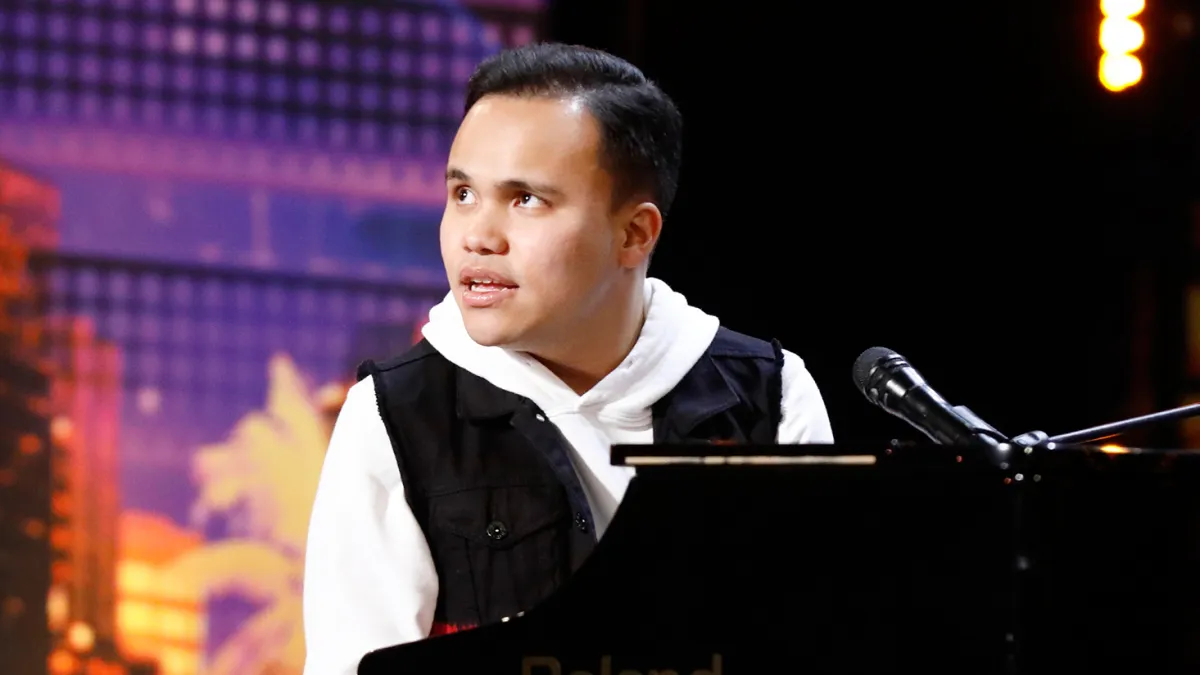 Kodi Lee Wow Crowd Stunning Performance