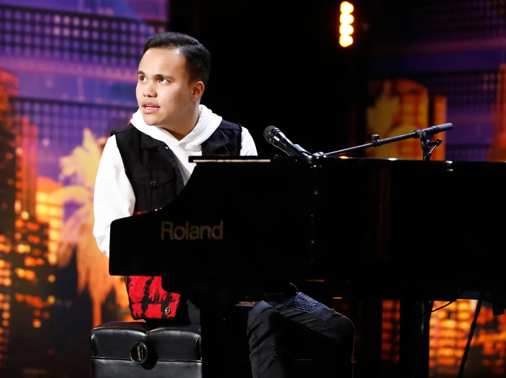 Kodi Lee Wow Crowd Stunning Performance