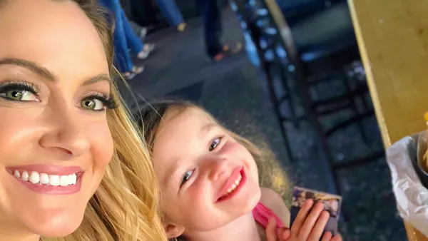 MOLLY-MESNICK-daughter