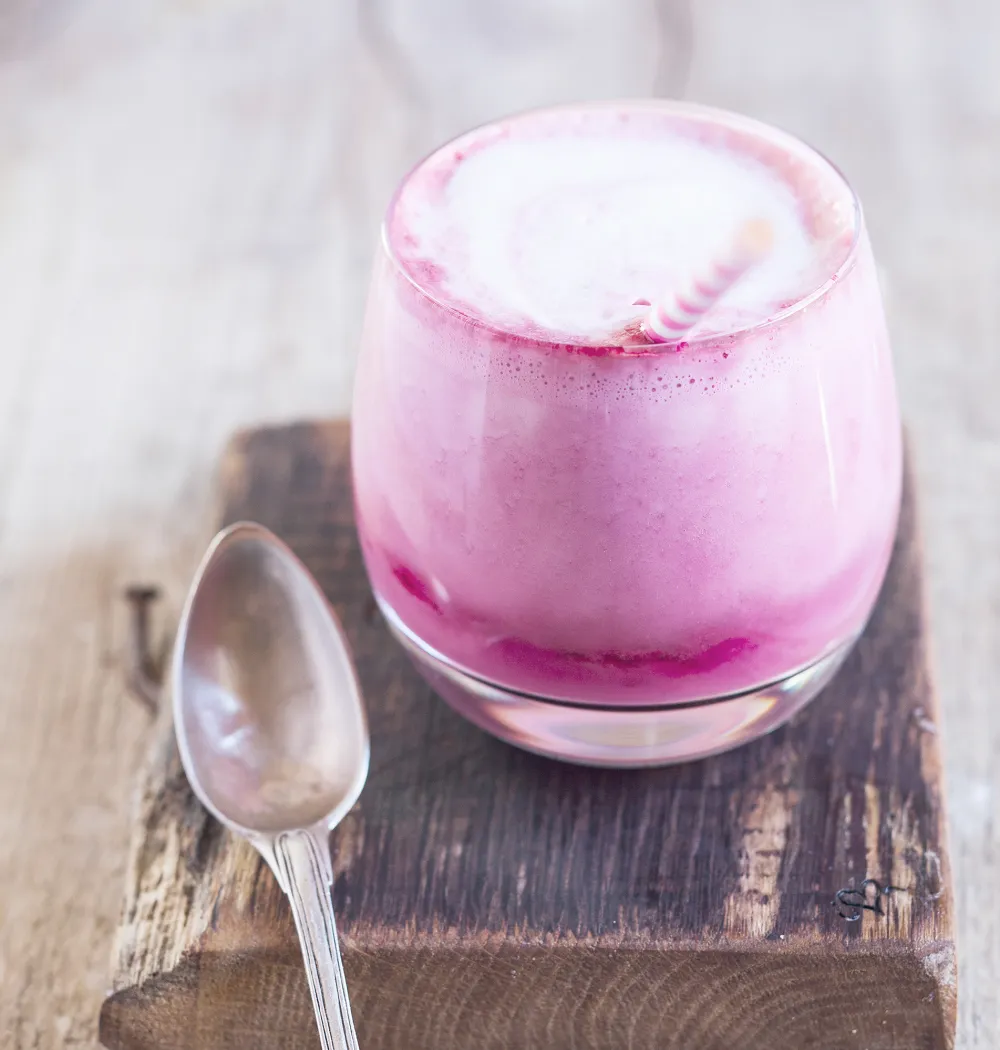 Pink-Moon-latte-Kourtney-Kardashian