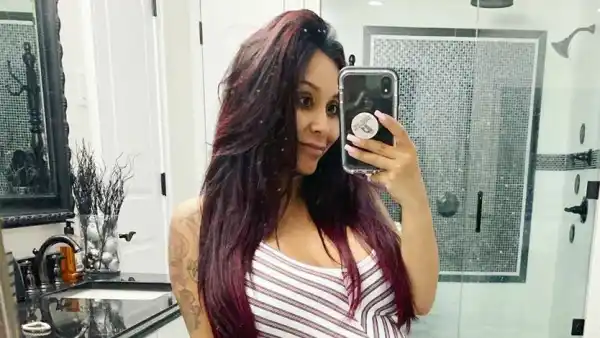 Pregnant Nicole ‘Snooki’ Polizzi Celebrates Baby Shower