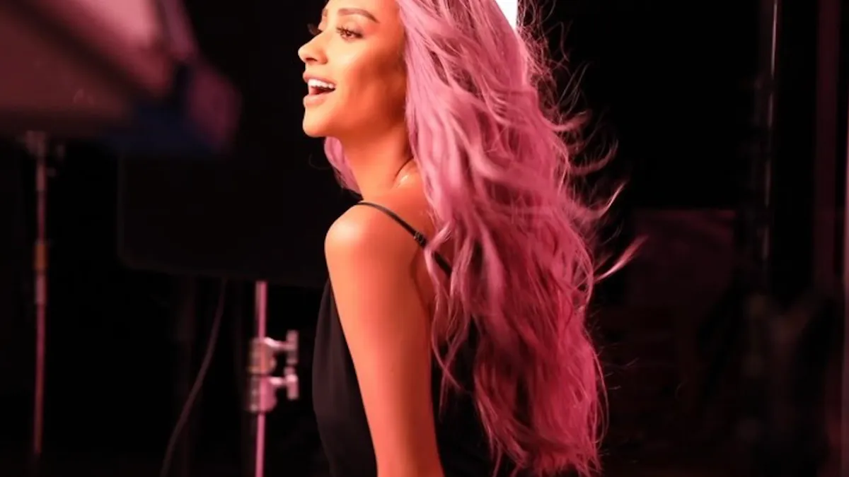 Shay-Mitchell's-collaboration-with-Color-Ultime