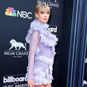 Taylor Swift Shuts Down Sexist Question About Turning 30