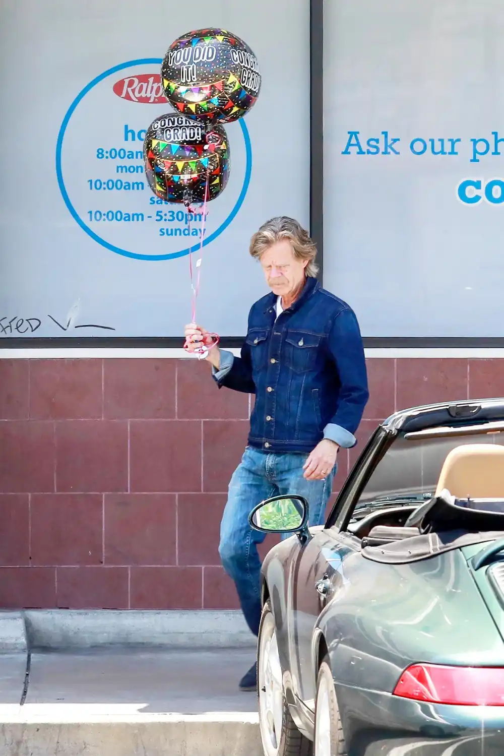 William-H.-Macy-Celebrates-Daughter&rsquo;s-High-School-Graduation