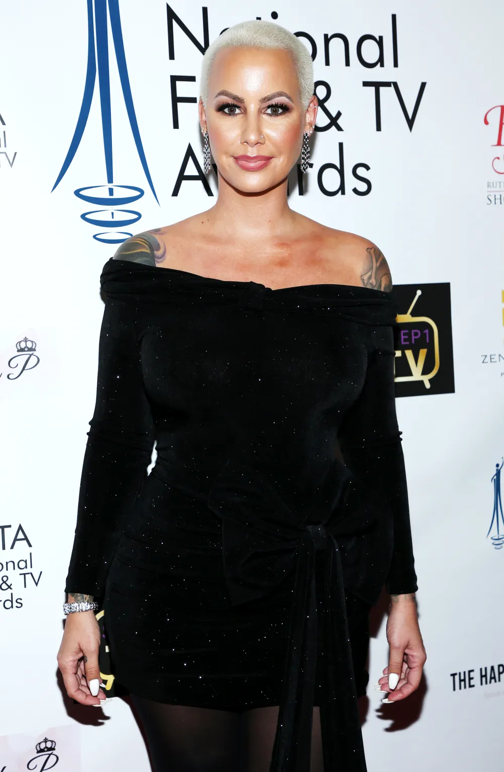 Amber Rose Chance to Win Trip to Las Vegas Pitbull Live