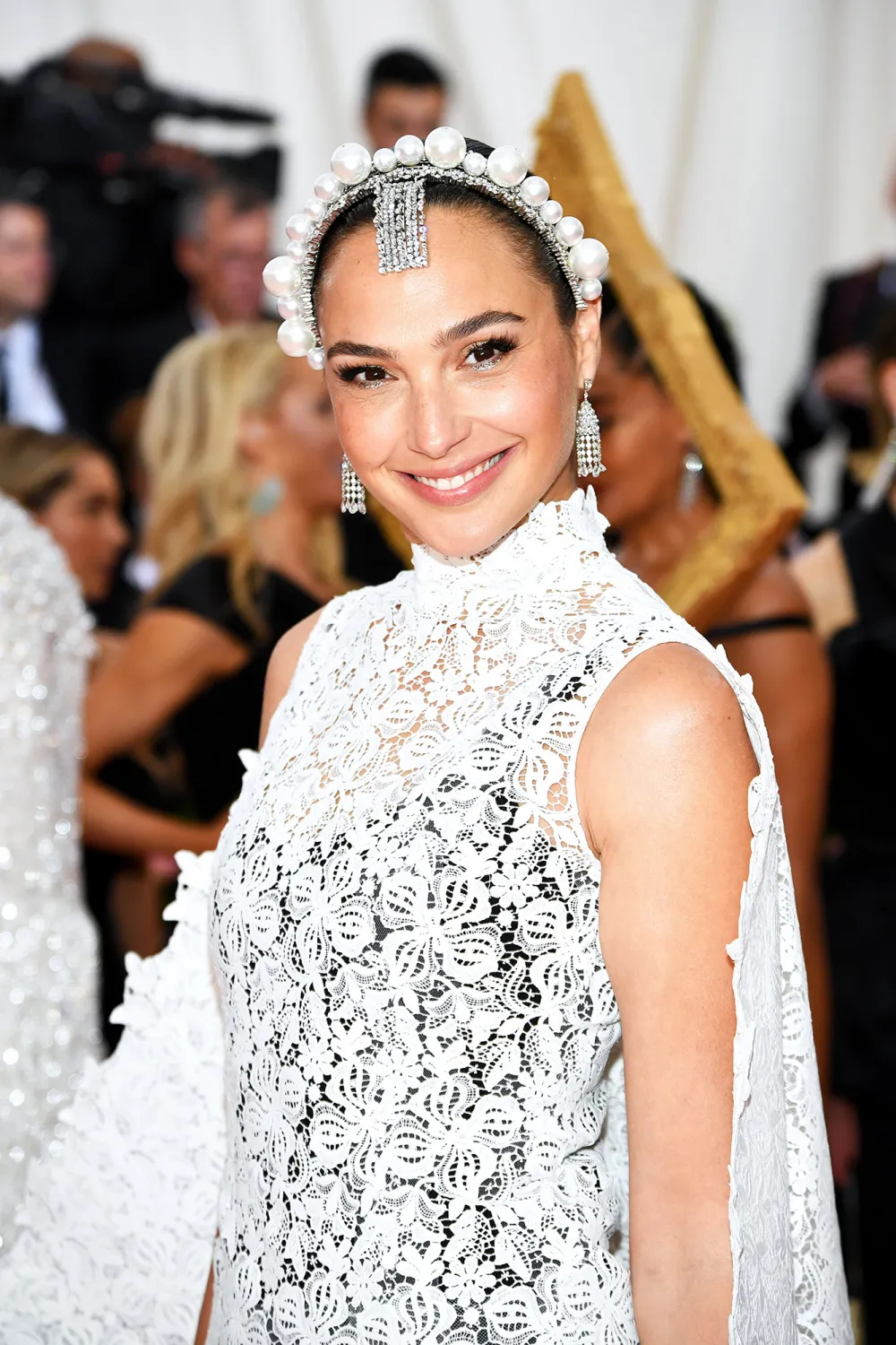 Gal Gadot's Met Gala Hair Was Cooler Than You Think, and We Know How to Create It