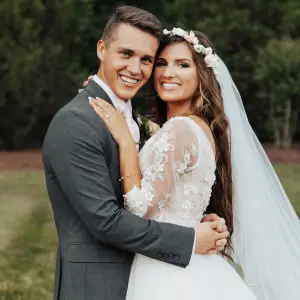 ‘Bringing Up Bates’ Star Carlin Bates Marries Evan Stewart Wedding