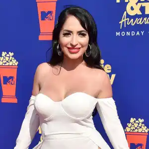 Angelina Pivarnick Wears A White Dress with Open Leg At MTV Video and TV Awards