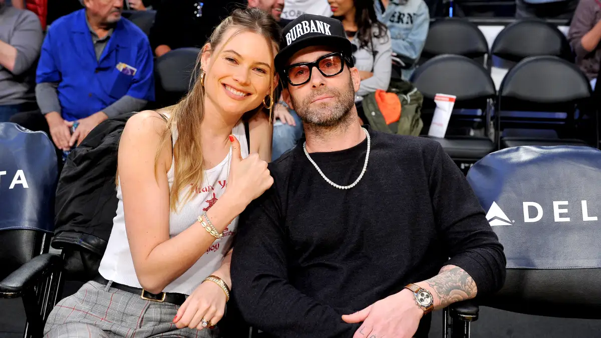 Behati-Prinsloo-Adam-Levine-postpartum-depression