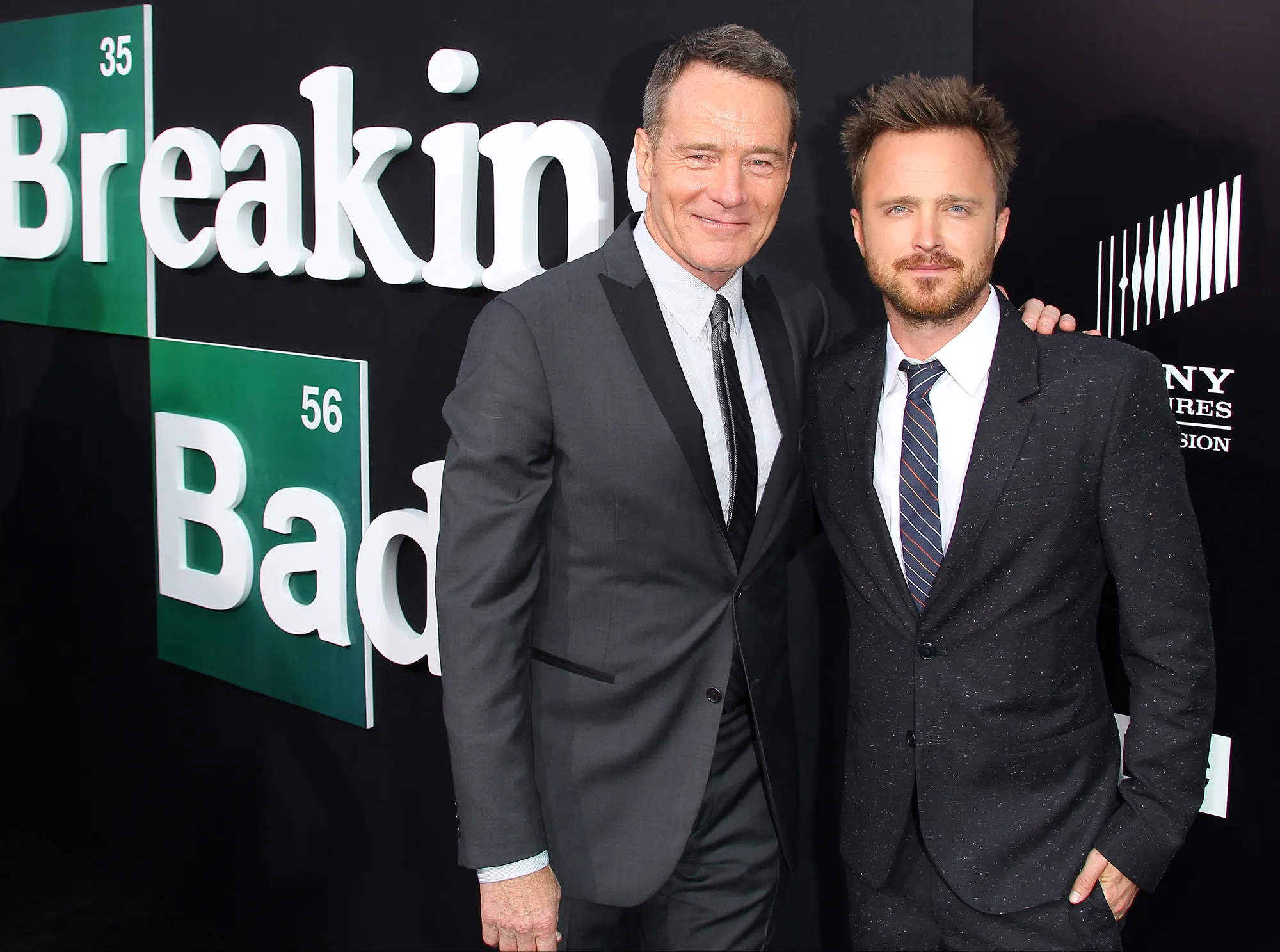 Breaking Bad Bryan Cranston Aaron Paul Tease Same Photo