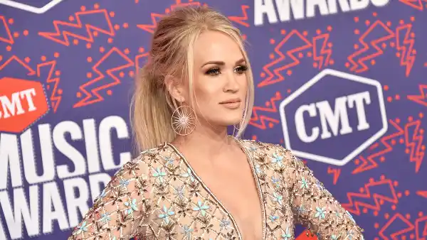 Carrie-Underwood CMT Awards