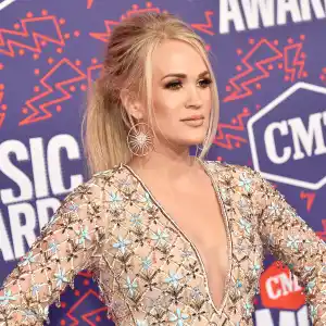 Carrie-Underwood CMT Awards