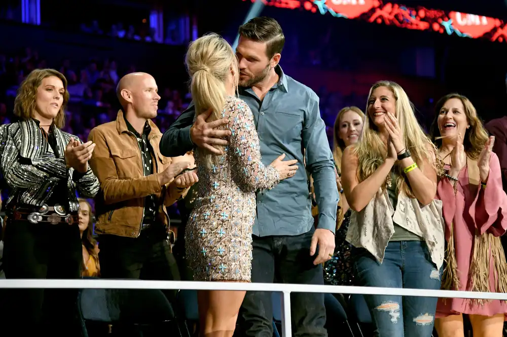 Carrie Underwood Dedicates Award to Mike Fisher CMT Awards 2019