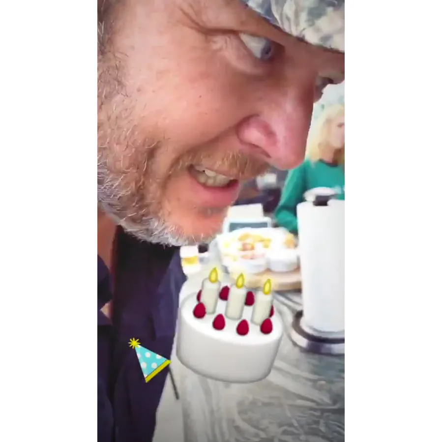 Gwen-Stefani-Celebrates-BF-Blake-Shelton's-Birthday