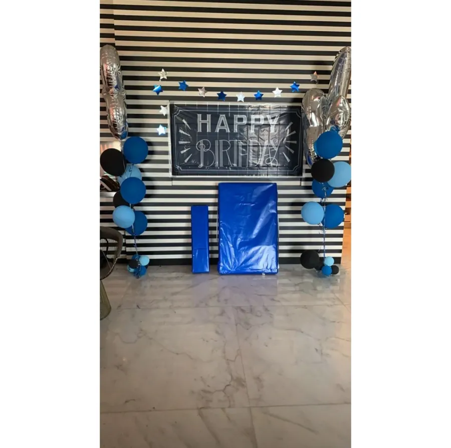 Gwen-Stefani-Celebrates-BF-Blake-Shelton's-Birthday