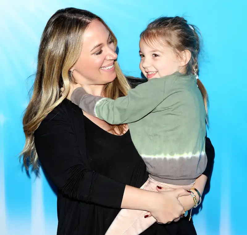 Haylie-Duff-with-her-daughter