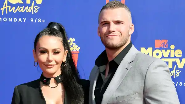 JWoww and BF Zac Make MTV Red Carpet Debut at Movie Awards Jenni Farley and Zack Clayton Carpinello