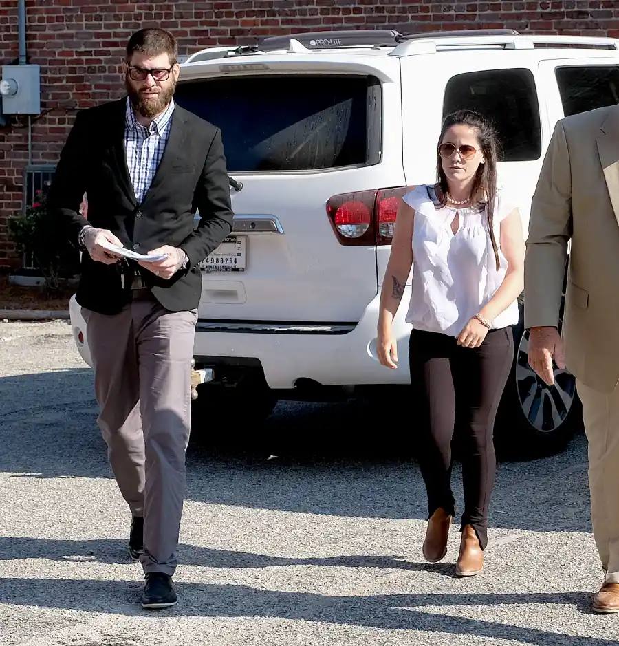 Jenelle-Evans-Barbara-argue-outside-custody-hearing