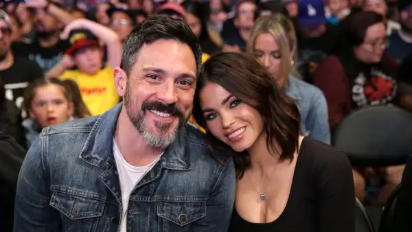 Jenna Dewan and Steve Kazee Sit Ringside for WWE Raw