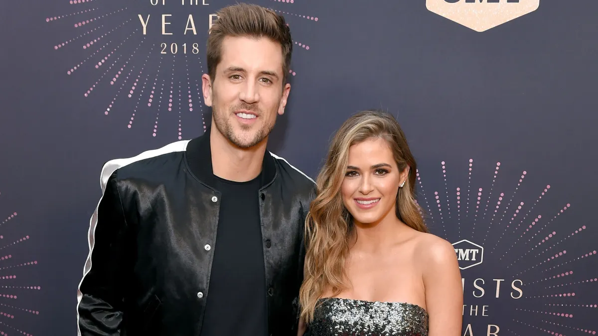 JoJo Fletcher Comes to the Rescue After Jordan Rodgers Gets a Nail Stuck in His Butt Cheek