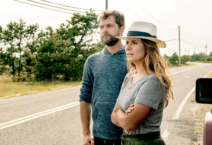 Joshua-Jackson-as-Cole-and-Catalina-Sandino-Moreno-as-Luisa-in-The-Affair