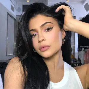 Kylie Jenner Kylie Skin Summer Food Truck Is Coming