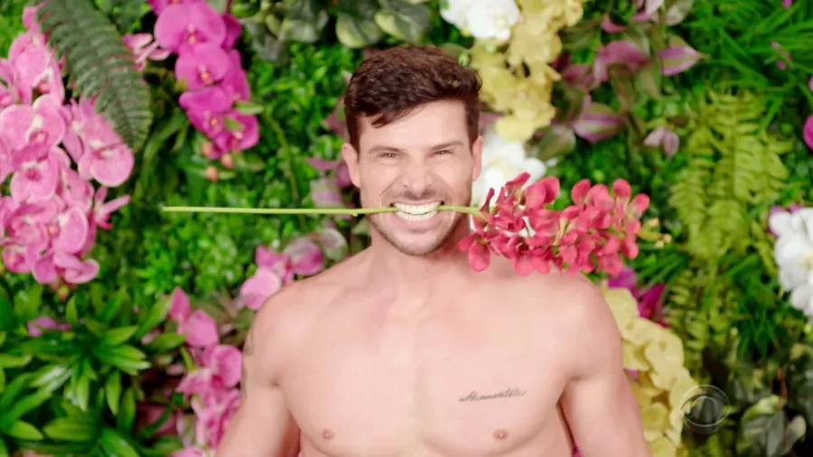 Love Island Cast Michael Yi