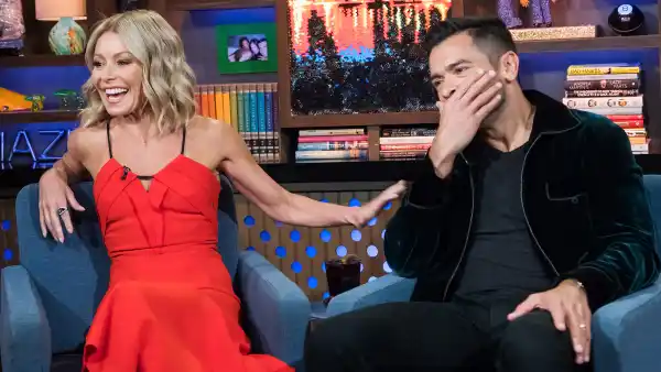 Mark Consuelos and Kelly RipaDaughter Lola Walking in on Them Having Sex