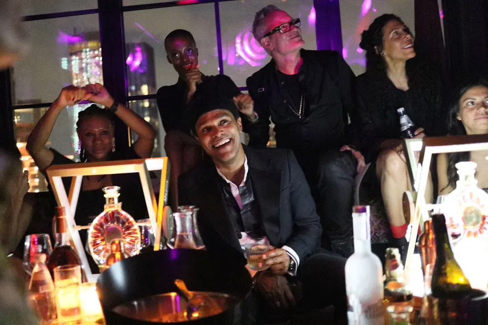 Maxwell Fleur Room Online VIP