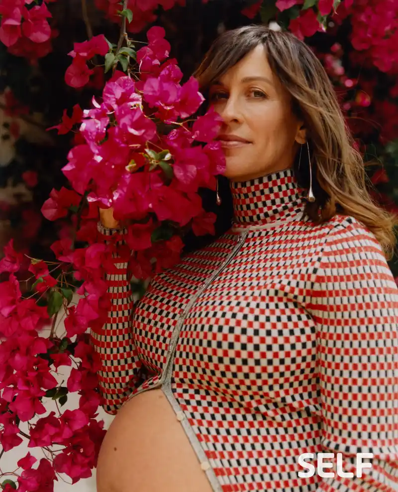 Pregnant Alanis Morissette Preparing Herself For Postpartum Depression