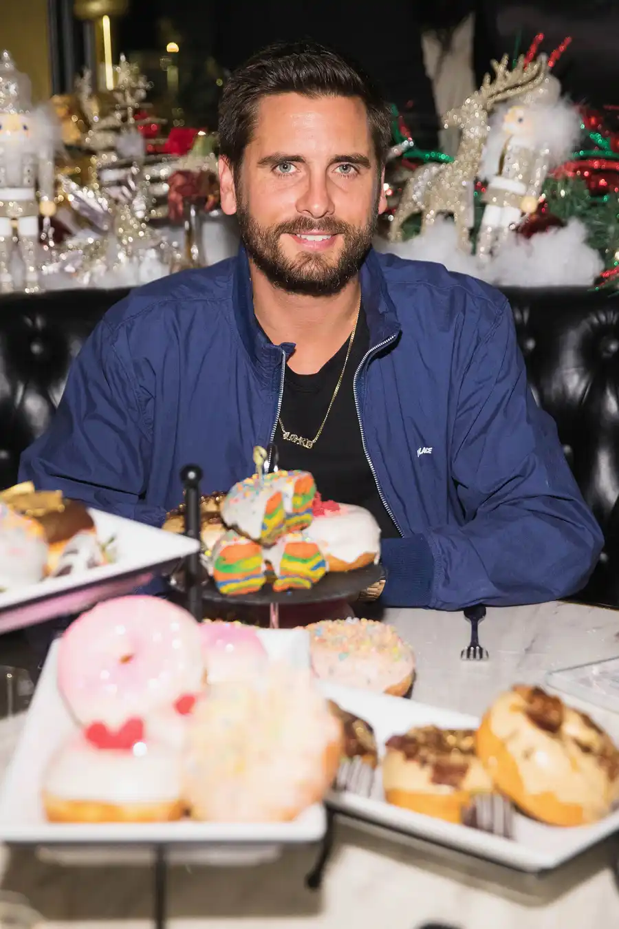 Stars Downing Doughnuts Scott Disick