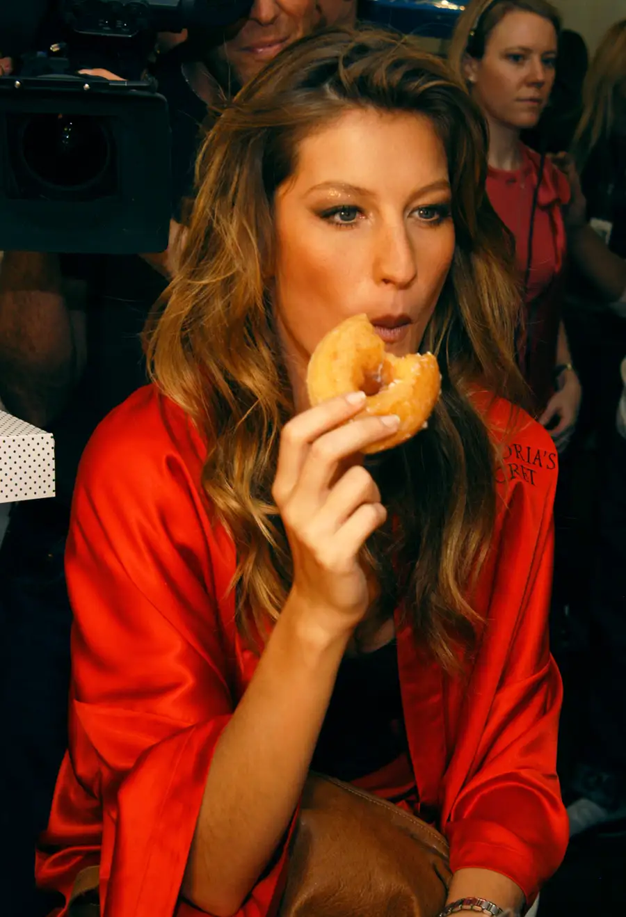 Stars Downing Doughnuts Gisele Bündchen