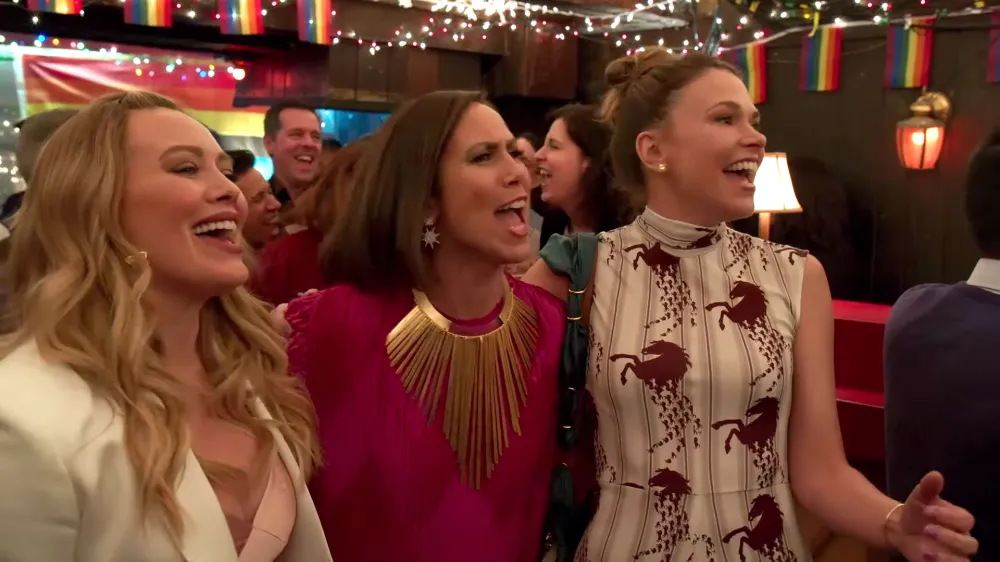 Younger Cast Sings 9 to 5