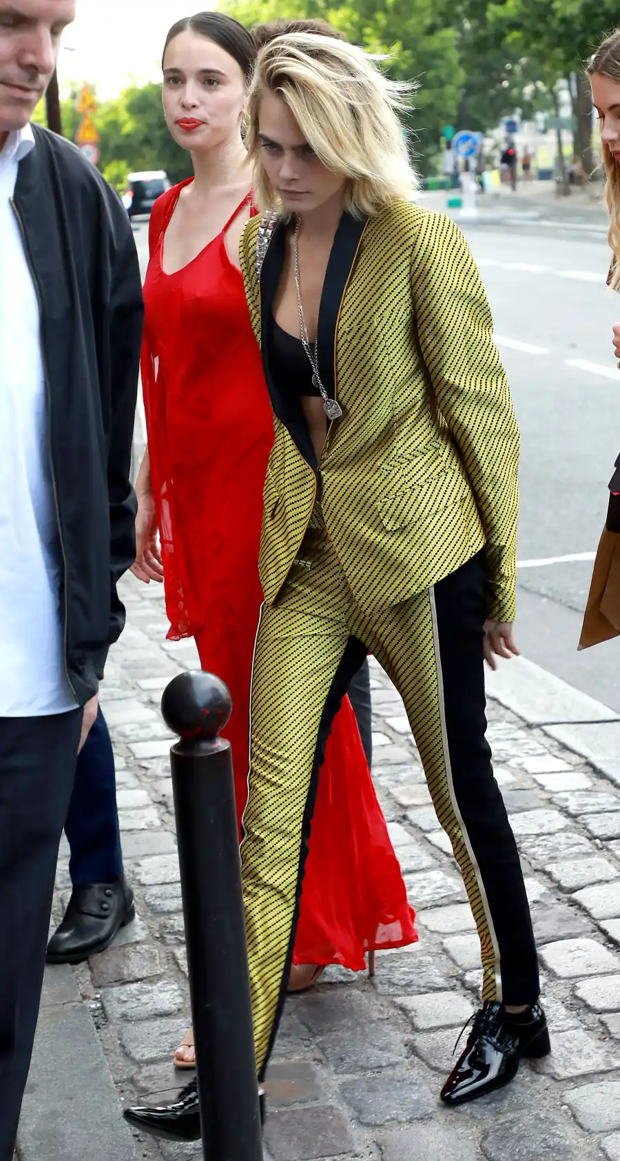 Zoe Kravitz Karl Glusman attend pre-wedding party French restaurant Lapérous Paris