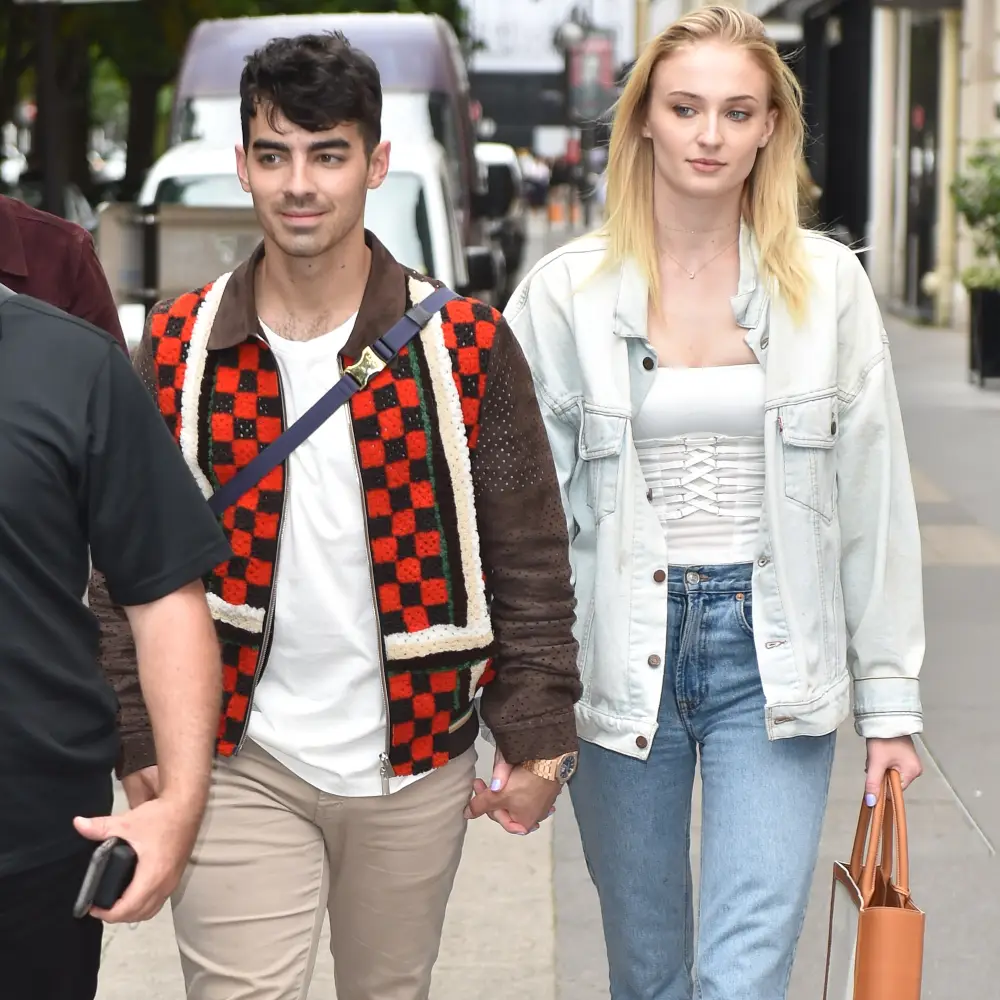 Joe Jonas and Sophie Turner in Paris holding hands.