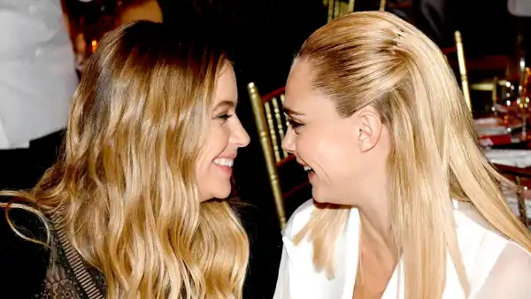 Ashley-Benson-and-Cara-Delevingne-in-love