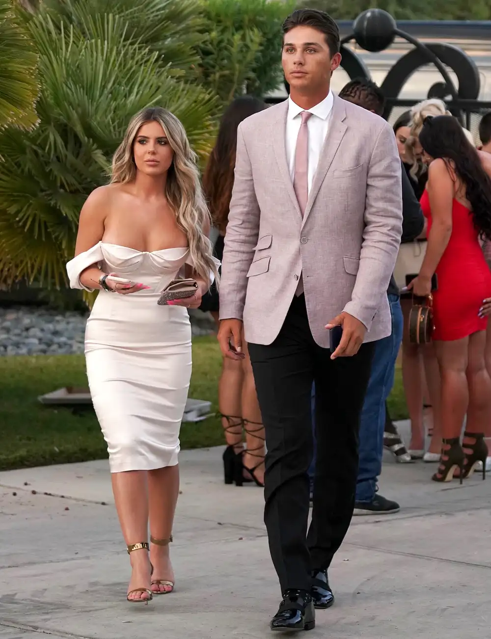 Brielle-Biermann-wedding-Justin-Hopper