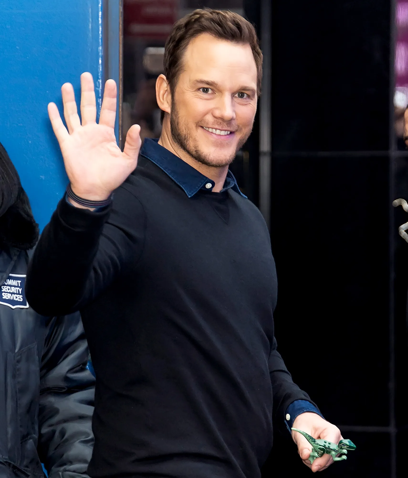 Chris-Pratt-performs-Country-Songs-Nashville-bar