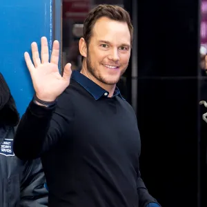 Chris-Pratt-performs-Country-Songs-Nashville-bar