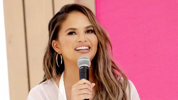 Chrissy-Teigen-body-shamers