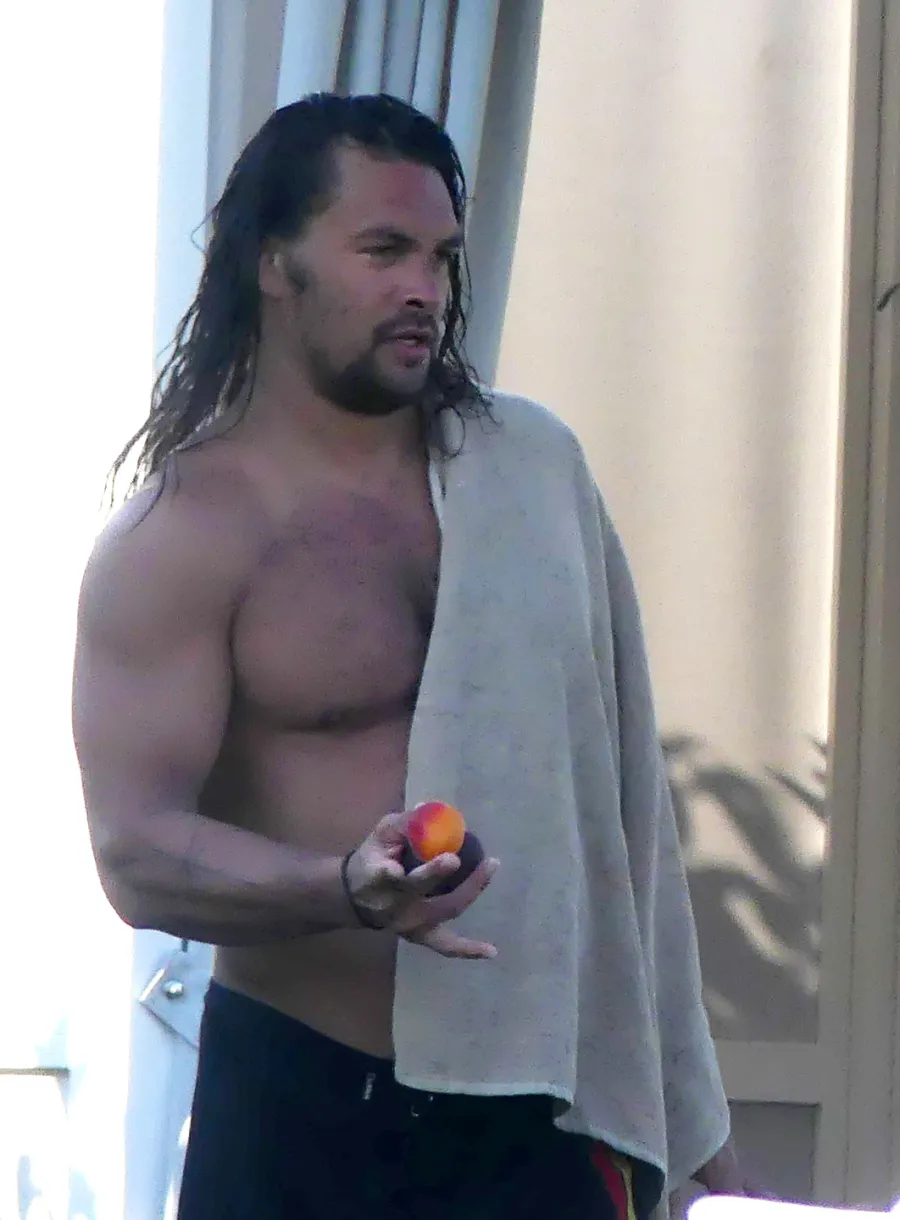 Jason Momoa Shirtless