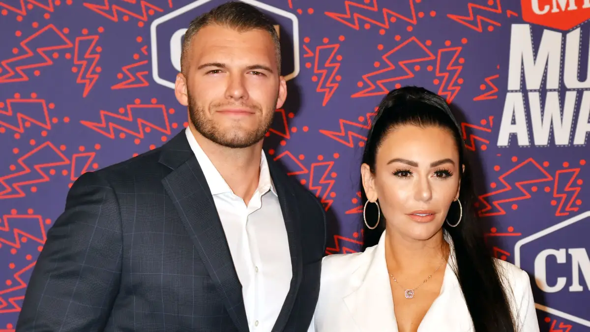 Jenni ‘JWoww’ Farley’s Boyfriend Zack Carpinello Tries Her Cooking for the First Time