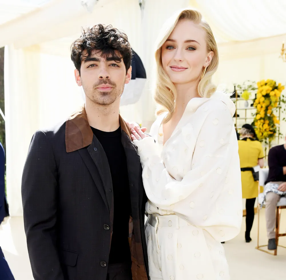 Joe-Jonas-Sophie-Turner-wedding-dress