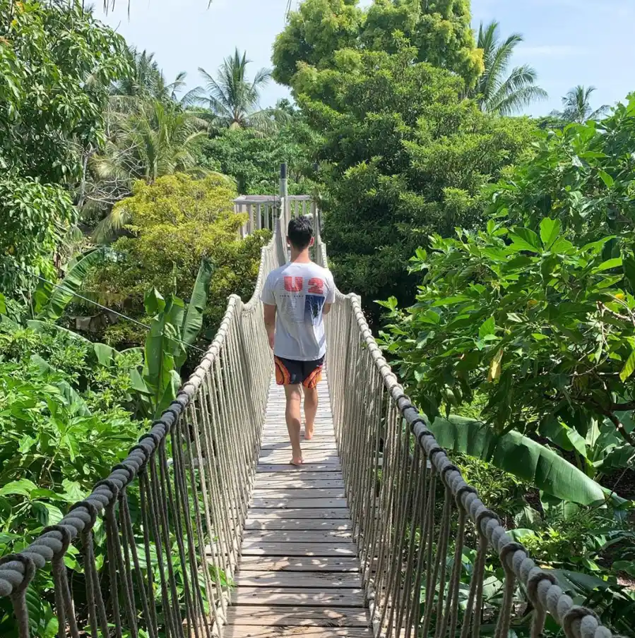 Joe-Jonas-and-Sophie-Turner-Continue-Their-Honeymoon-Adventures