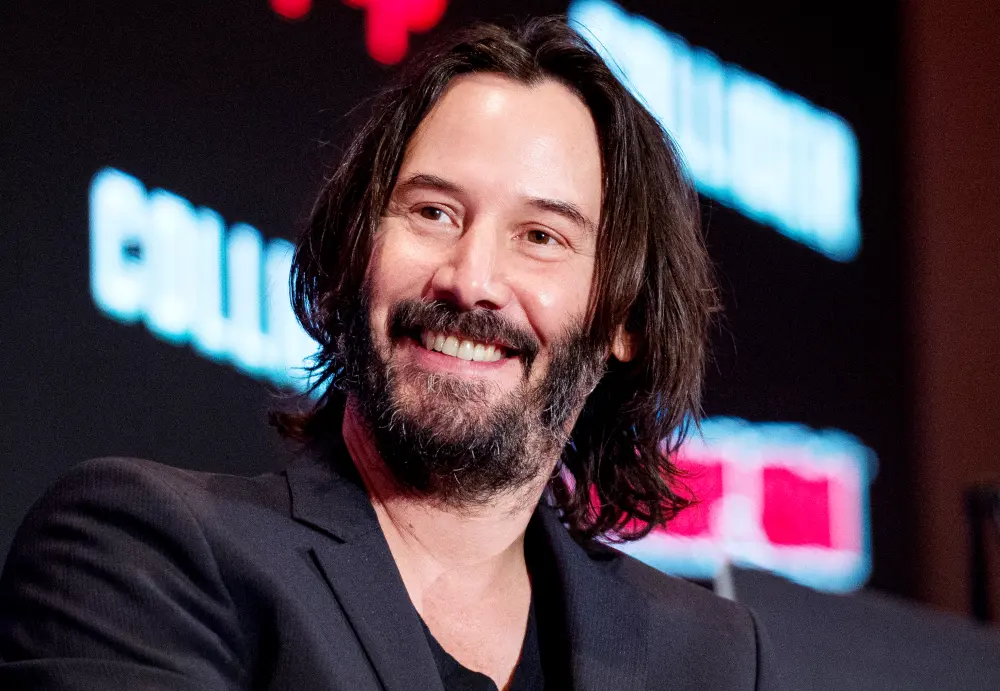 Keanu Reeves Leaves Heartwarming Note Fan Sign