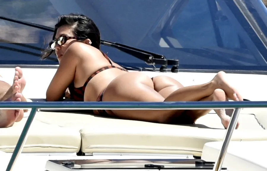 Kourtney Kardashian Has Never Looked Better Than on This Yacht
